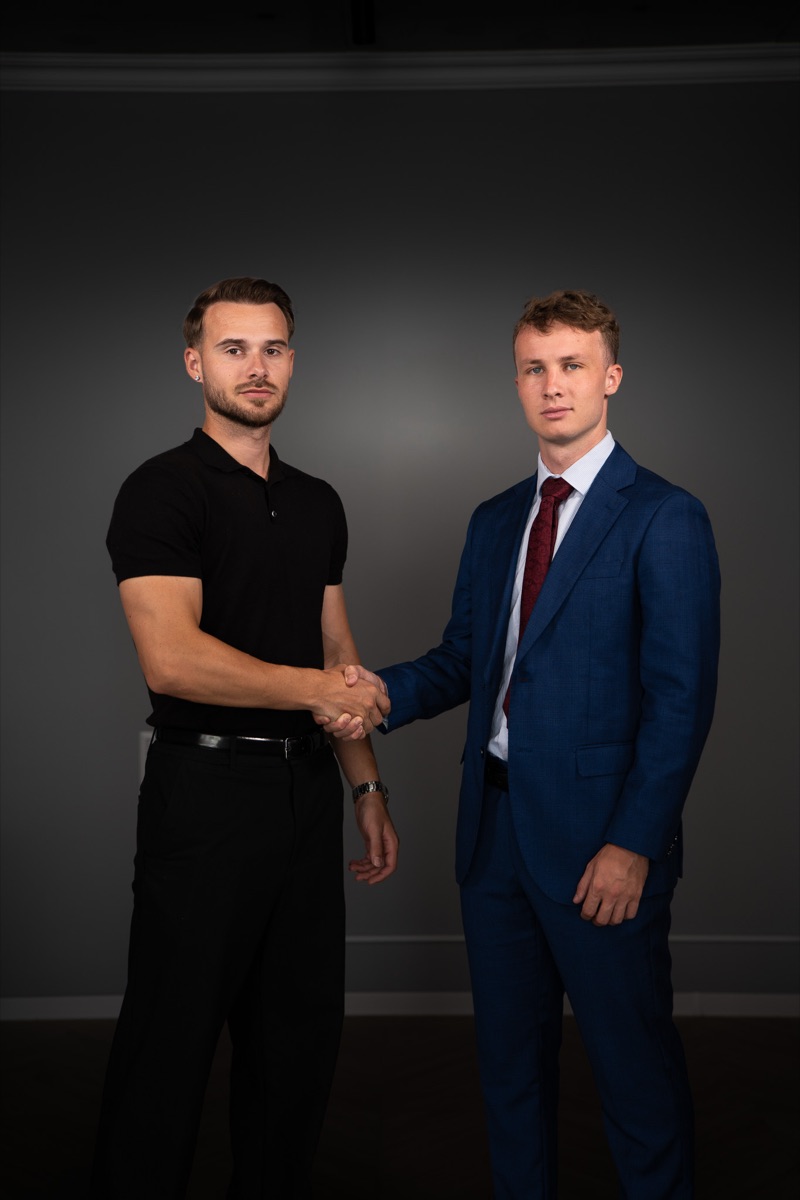 Léo Lawless avec Pablo, fondateur de Media Scale